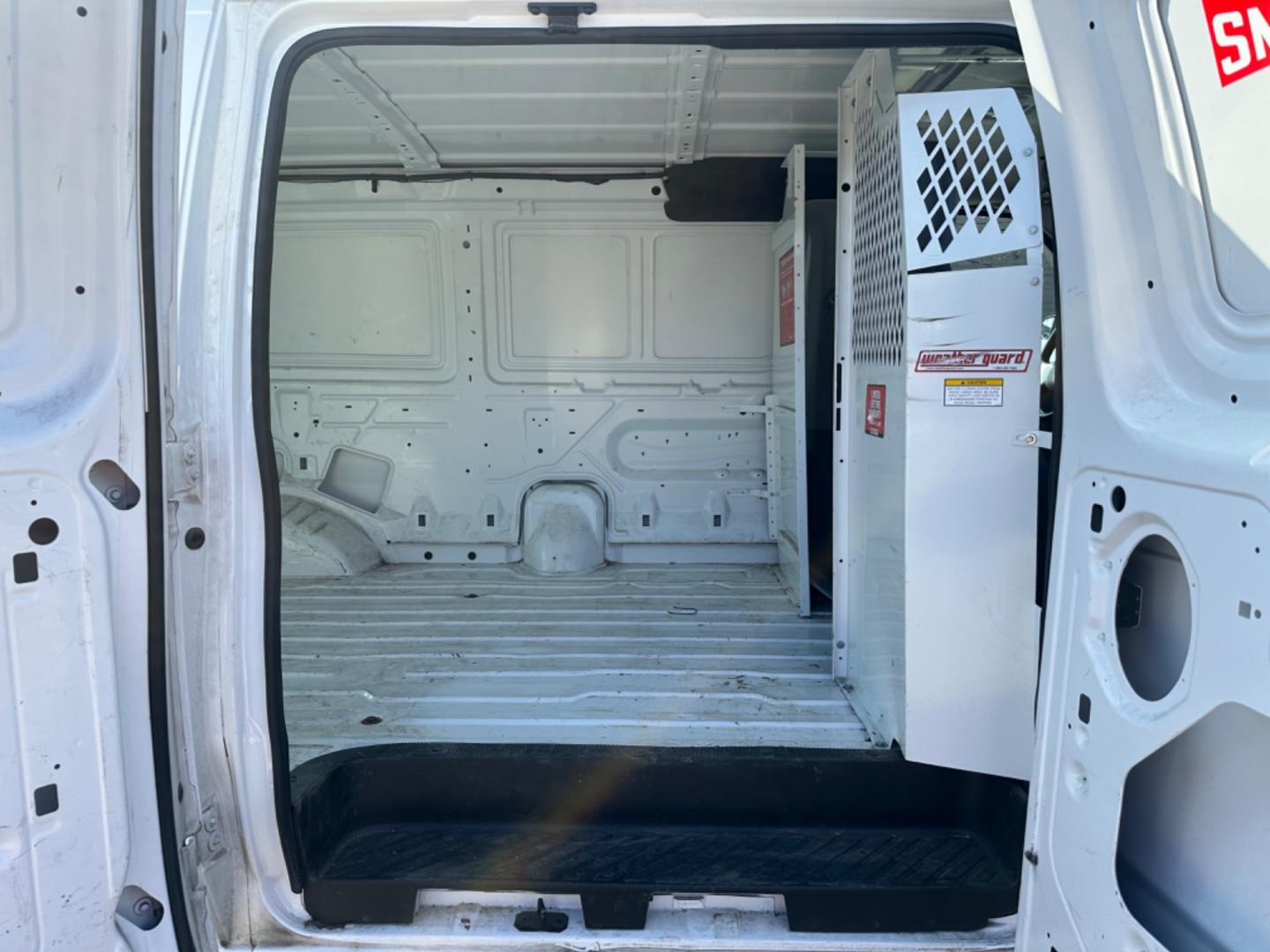 2011 White /Gray Ford E-Series Van (1FTNE2EWXBD) with an 4.6L engine, Automatic transmission, located at 1501 West 15th St., Houston, 77008, (713) 869-2925, 29.797941, -95.411789 - Photo#5